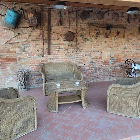 ルチニャーノ Il Casale Di Luculloヴィラ エクステリア 写真